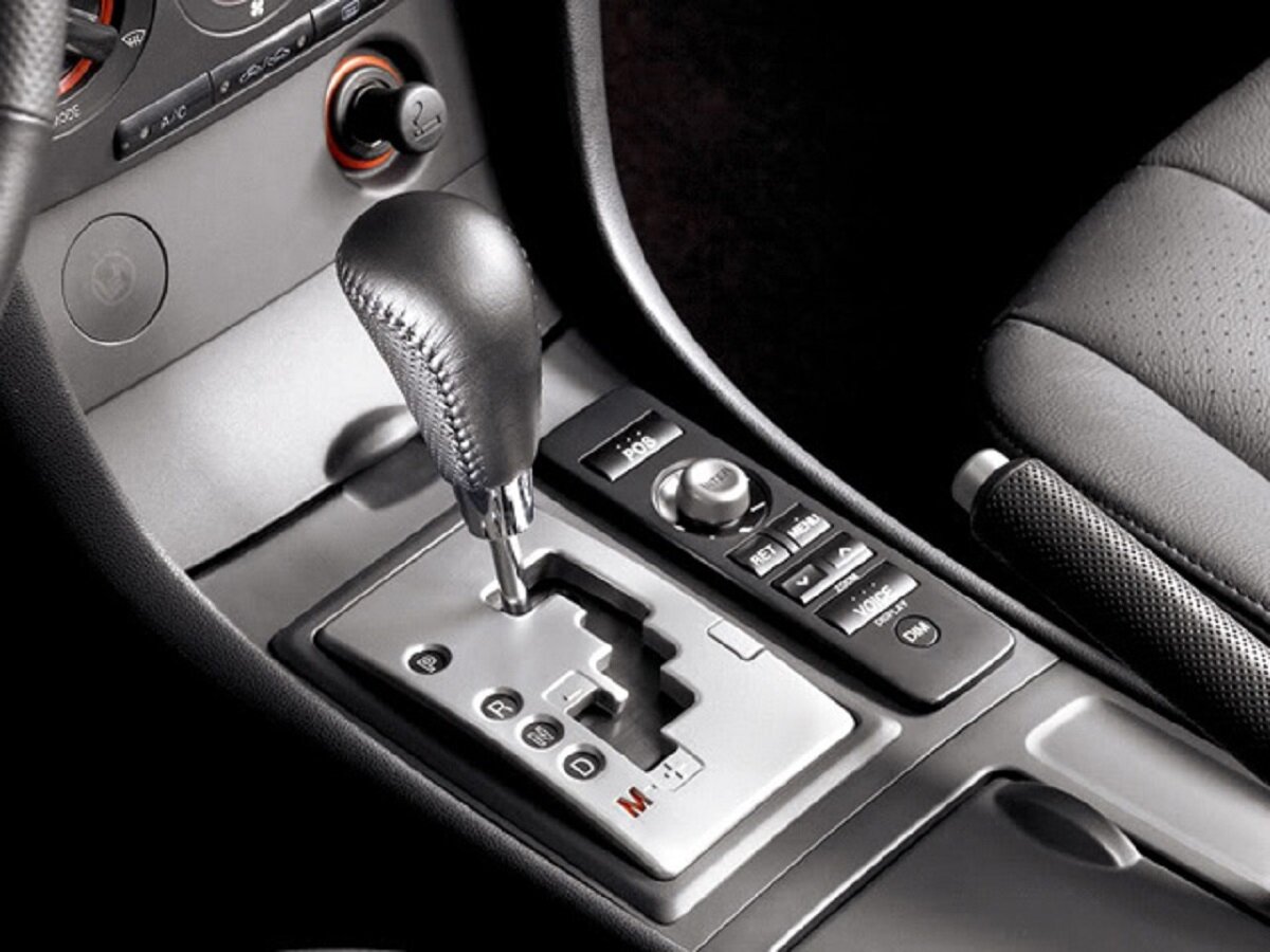 Có Nên Mua Xe Ô Tô Số Sàn Không?