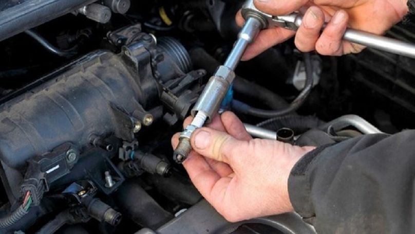 Nhận diện dấu hiệu của xăng kém chất lượng trên xe